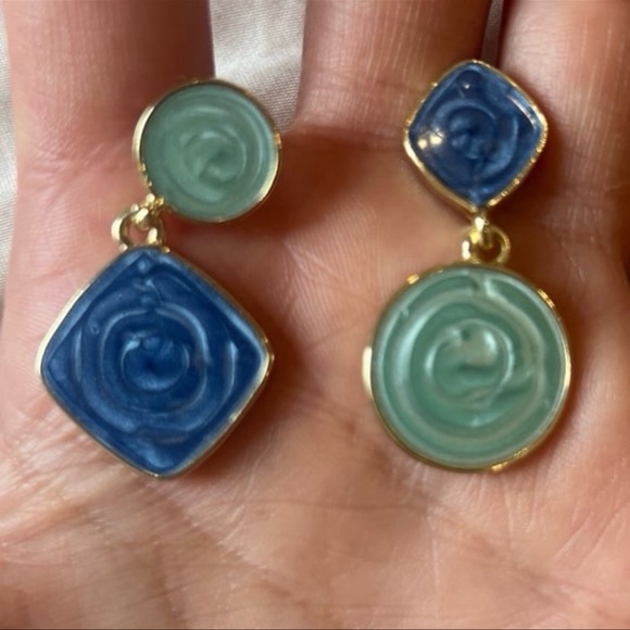 Artsy two-tone statement earrings - Picture 1 of 8